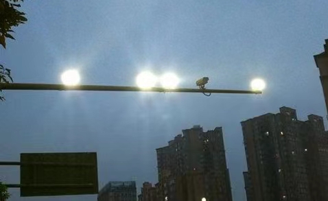 抓拍閃光燈太刺眼？豐上光電來解決！